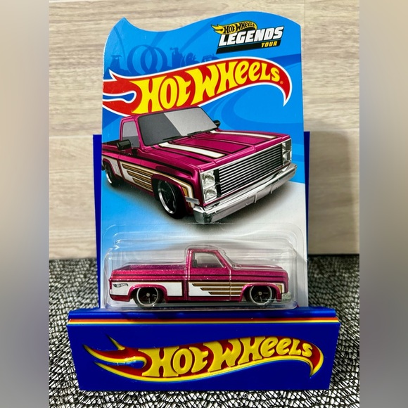 Hot Wheels 2021 Legends Tour ‘83 Chevy Silverado - Picture 4 of 12